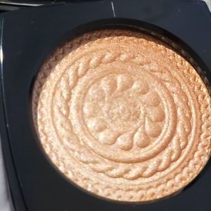 NWT CHANEL ILLUMINATING POWDER LIMITED EDITION METAL PEACH